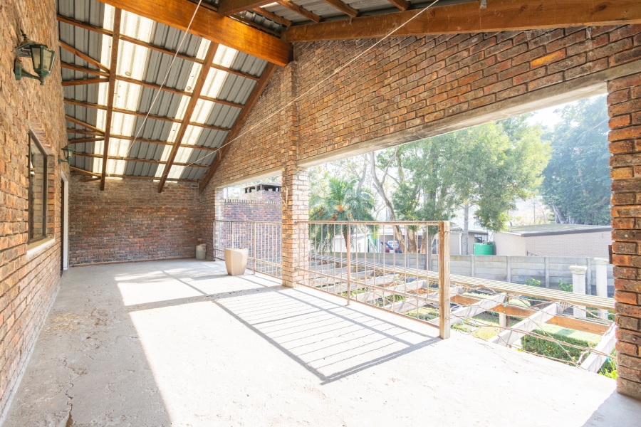 7 Bedroom Property for Sale in Penhill Western Cape